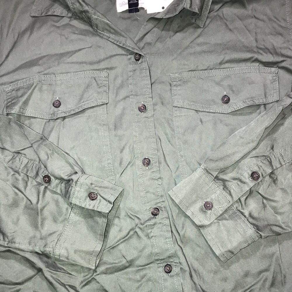 Universal Thread Utility Button Down Long Sleeve Olive Boxy Top Relaxed | NWT - Picture 3 of 8